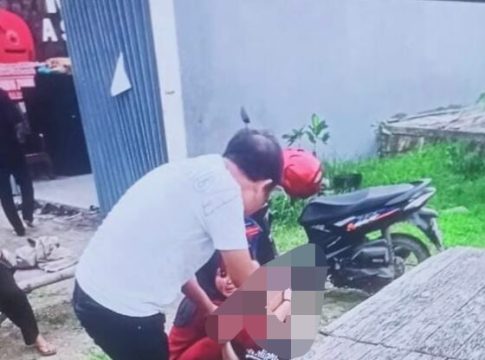 Keterangan Saksi : Salah Satu Dari Mereka Ada Yang Memakai Kaos Bertuliskan Dishub saat melakukan pemukulan