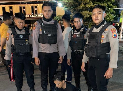 Polisi Amankan Dua Pengedar Pil saat Patroli