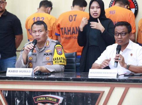 Polda Jatim Amankan 4 Tersangka Pemerasan Modus Mengaku Polisi