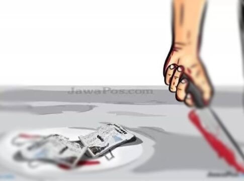 Geger.!! Wanita Paruh Baya Ditemukan Tewas akibat luka Bacok di leher