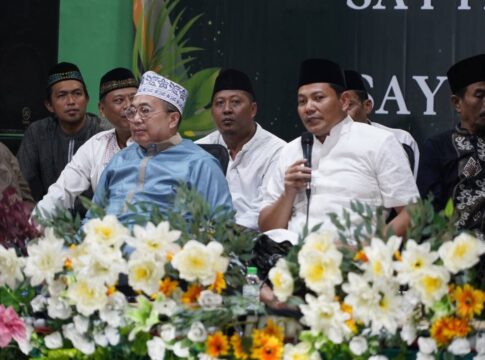 Bupati Subandi Hadiri Haul Mbah Sayyid Hasan Madina di Desa Bohar, Sekaligus Sosialisasikan Program Pemkab Sidoarjo