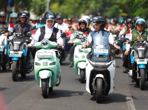 Jelang HUT ke-80 RI, Pemprov Jatim dan PLN Salurkan Bantuan untuk Perintis Kemerdekaan dan Ahli Waris Pahlawan