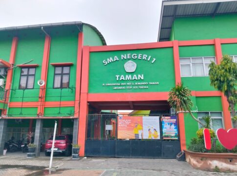 Dicabut Hak Pendidikannya, Orang Tua Siswa SMAN 1 Taman Berjuang MENCARI KEADILAN!