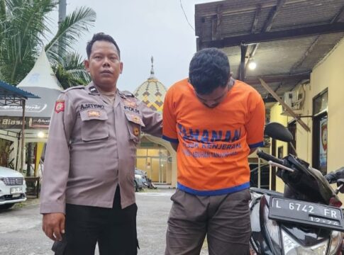 Gerak Cepat Polsek Kenjeran Amankan Pelaku Curanmor di Kedinding Tengah dari Amukan Massa.